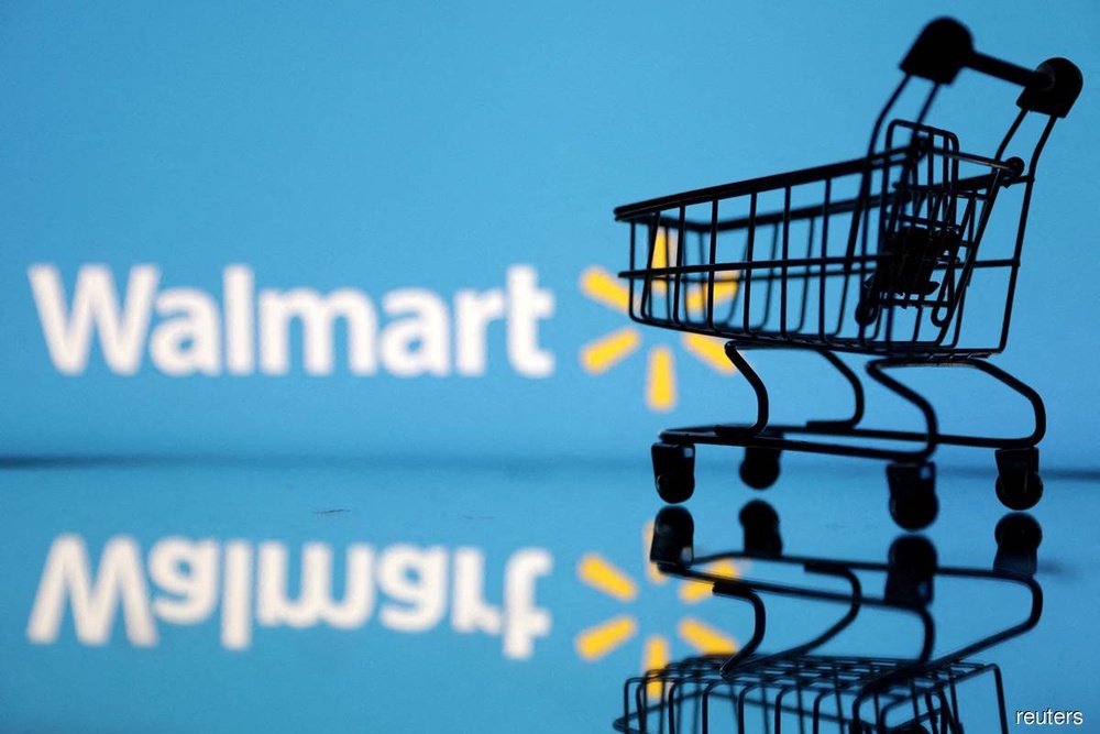 Walmart to pay US hourly store workers bonuses